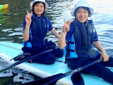 冒険ツアー♪パドルボード (SUP)で海を歩いて青の洞窟シュノーケリングツアー!!恩納村【送迎付き】