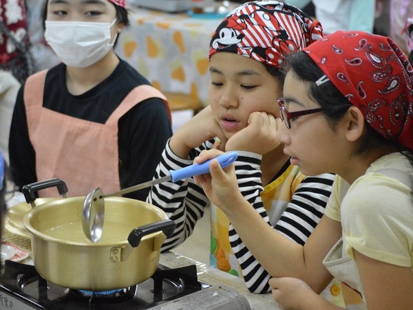 沖縄手打ちそば作り体験♪宜野座村【夢の扉楽園王国】