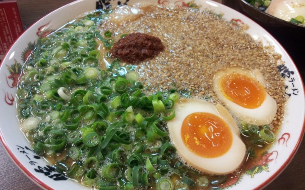 煮卵ネギごまラーメン・温泉玉子ごはん 暖暮