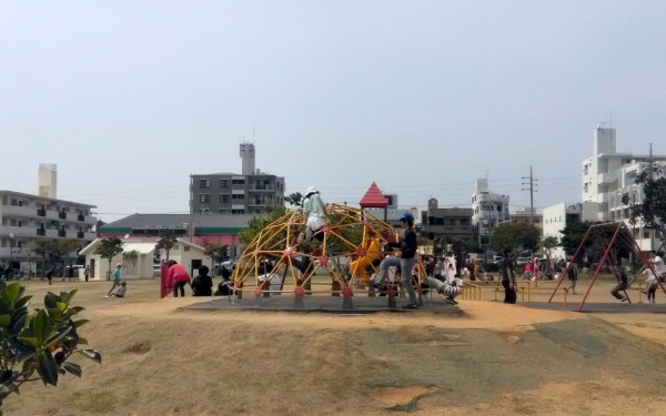 真嘉比中央公園で思いっきり遊ぼう（那覇市）