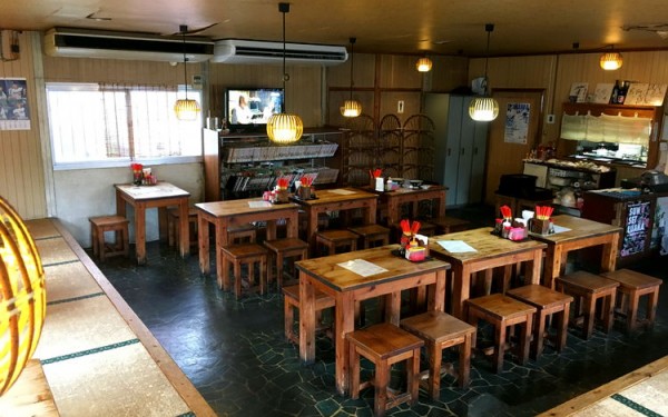 遂に『裕次郎そば』で「沖縄そば」じゃなく「ラーメン」にチャレンジしてみた!(北谷町)