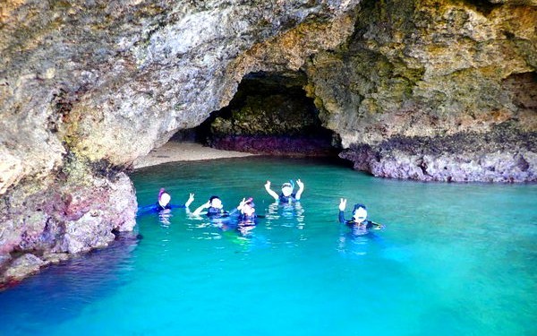 川平湾で海遊びしよう!グラスボートだけじゃない石垣島川平湾の楽しみ方はこれだ!