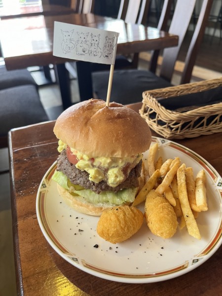 バーガー喫茶昼さがりハンバーガー