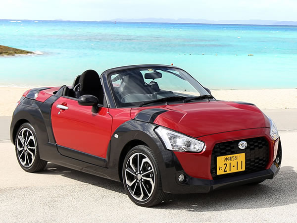 沖縄でレンタカー ダイハツ コペン Xplay エクスプレイ オープンカー 沖縄旅行 写真で沖縄ツアー