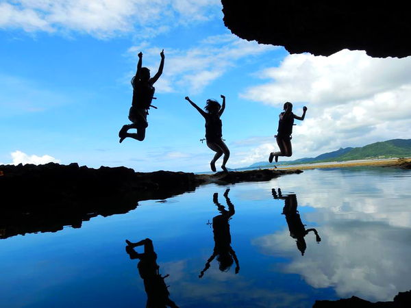 【石垣島】魅惑のサンセットタイム♪『青の洞窟サンセットシュノーケル』（送迎付き）
