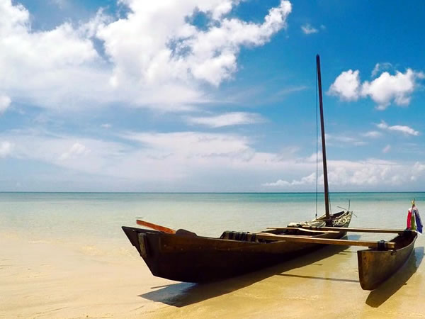 【石垣島】沖縄の伝統船サバニに乗ろう！サバニライドでプライベートビーチに行こう！