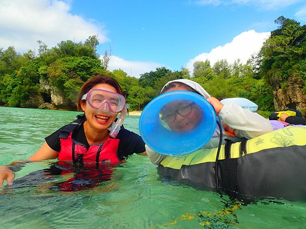 お子様には箱メガネ