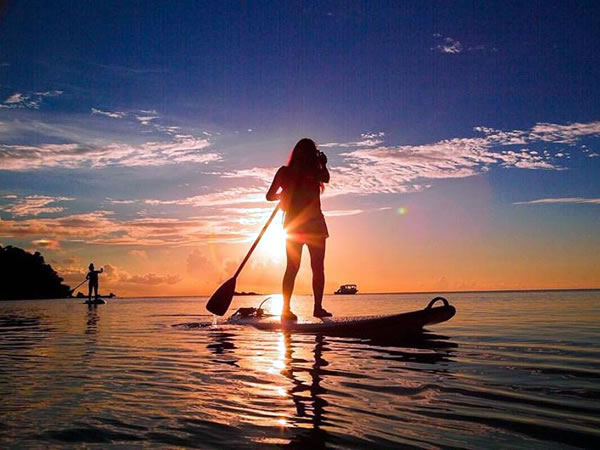 【石垣島・底地ビーチ】サンセットSUPで絶景夕陽体験♪（送迎あり）