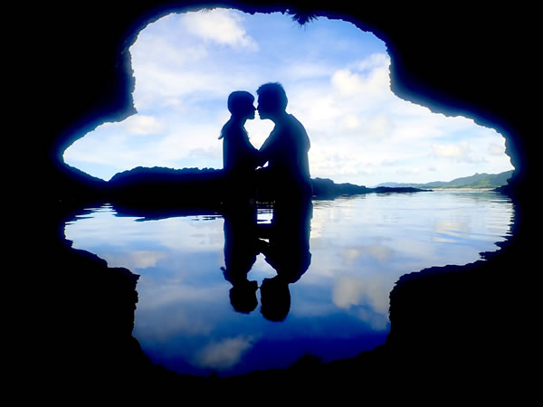 【石垣島】青の洞窟探検＆体験素潜りシュノーケル♪～水面からちょっと水中世界へ～（送迎あり）