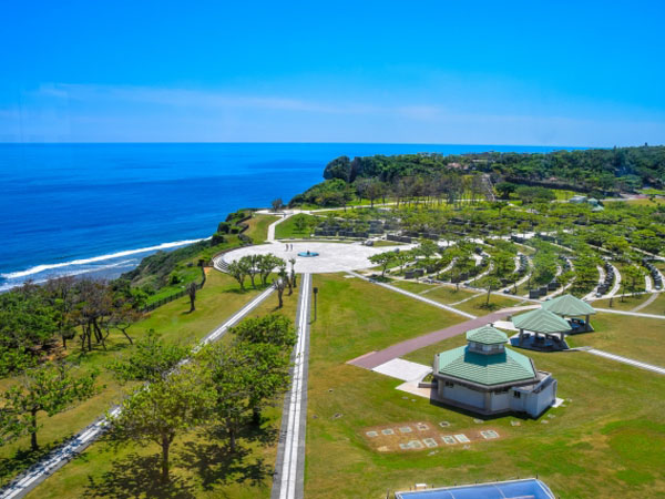 沖縄平和記念公園・平和の礎