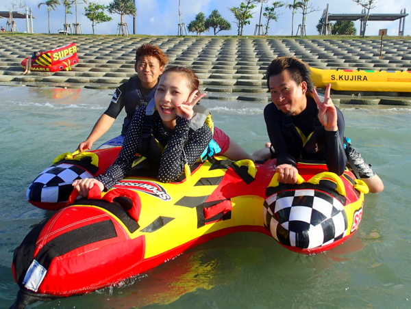 沖縄でウェイクボード体験！人気のマリンスポーツ｜沖縄の遊び☆沖縄 