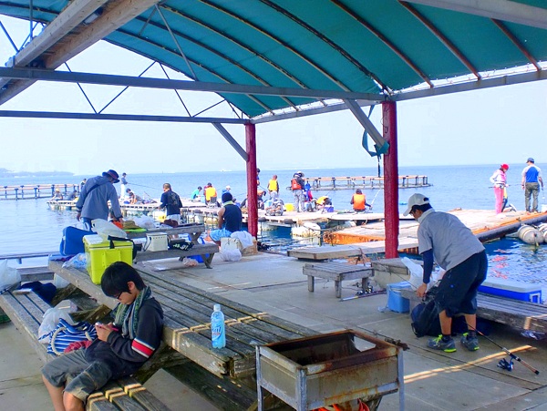 沖縄本部町で手ぶらでお気軽♪イカダ釣り体験コース