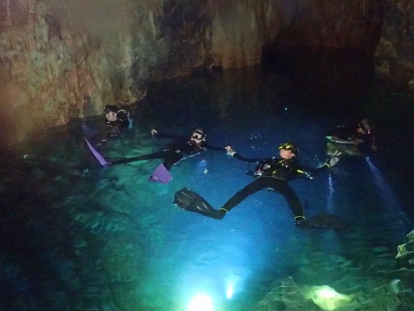青の洞窟体験ダイビング＆フライボード遊び放題プラン